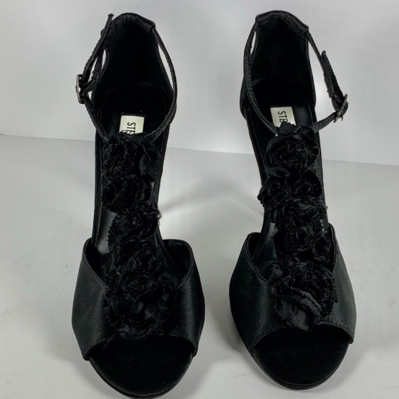 Steve Madden Black Satin T-Strap Peep Toe Heel - Picture 2 of 8